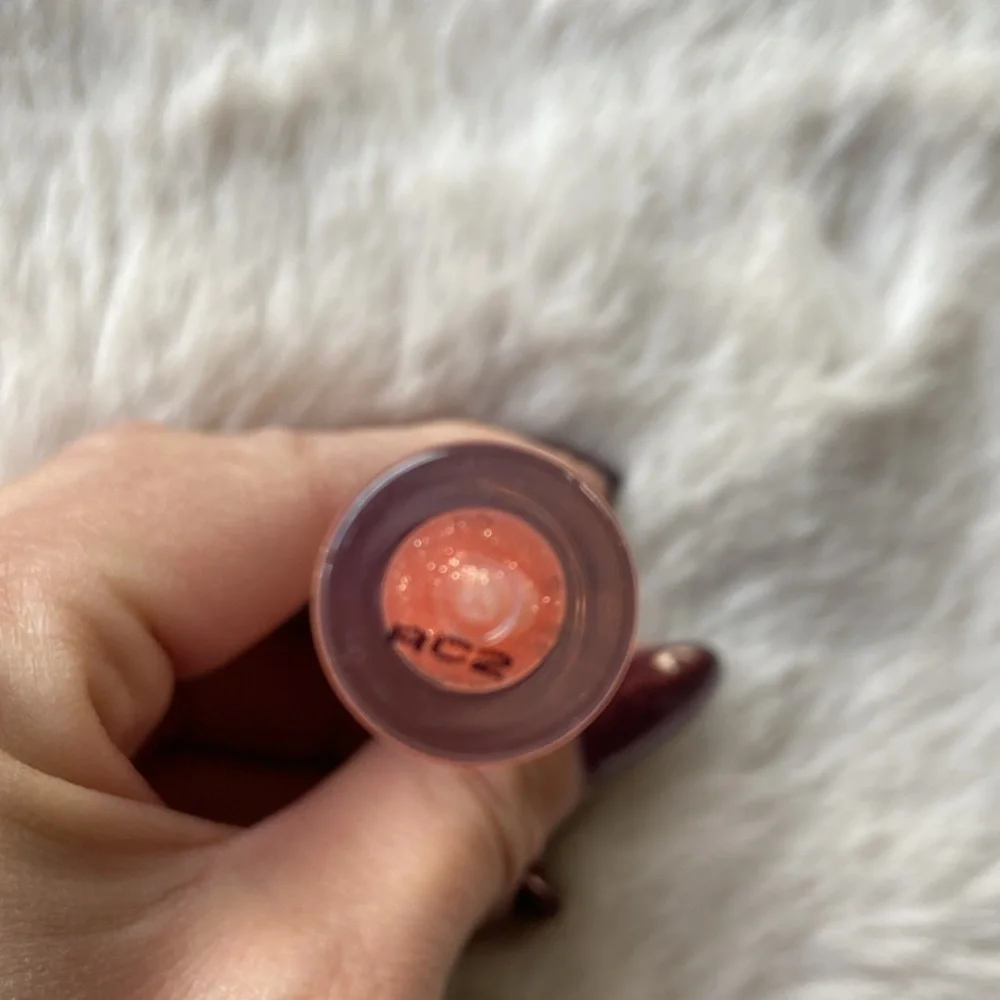 Too Faced Lip Injection Maximum Plump Lip gloss  Cotton candy kisses peachy pink